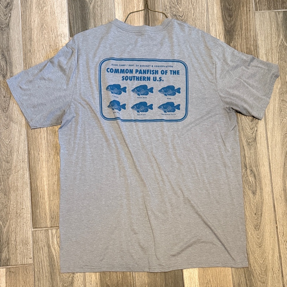 Duck Camp Men’s Gray Fish Graphic T-Shirt